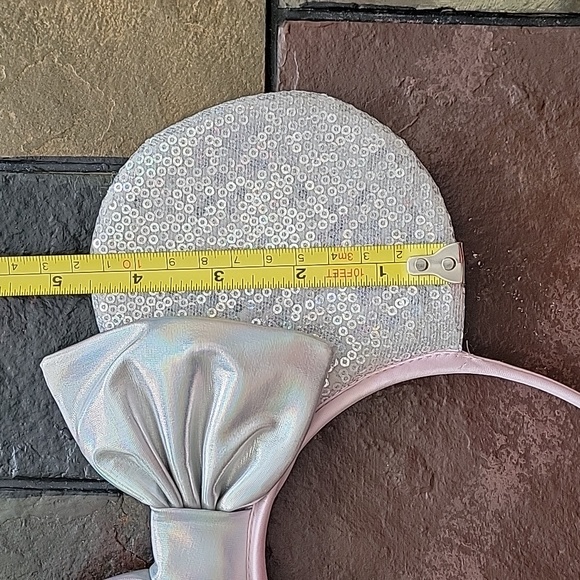 NEW Disney Minnie Mouse Ears Headband,  Platinum, NWOT - Picture 9 of 9